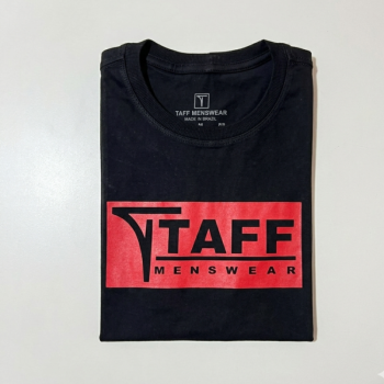 imagem Camiseta Gola O Estampada Silk Emborrachado – Textura e Estilo. 